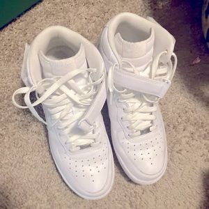 USED Nike Air Force 1’s Hightop (11US MENS)